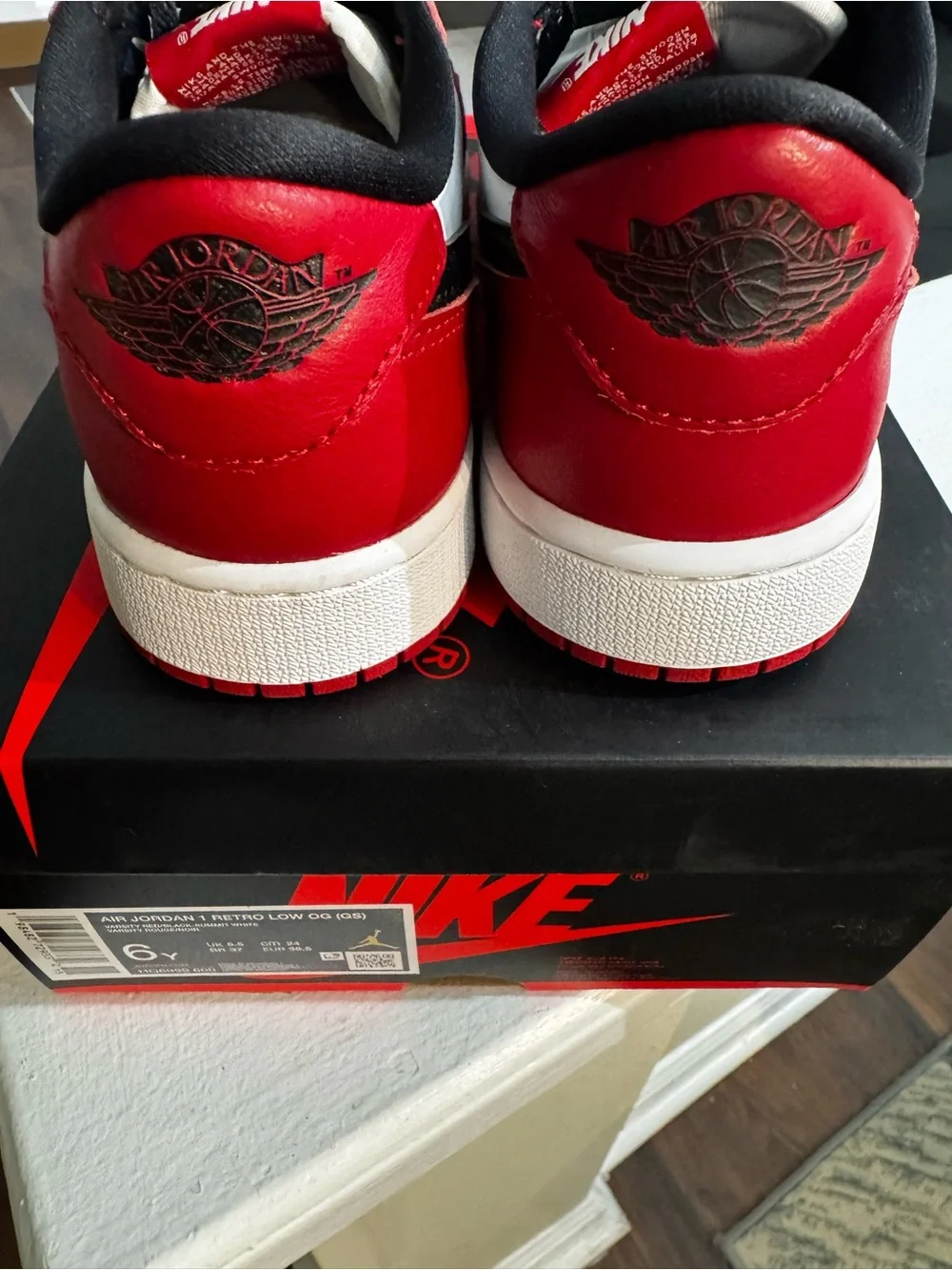 Jordan 1 Retro Low OG Kids 6Y (Youth)